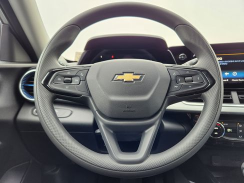 New 2026 Chevrolet Trax LT w/ Sunroof Package image 15