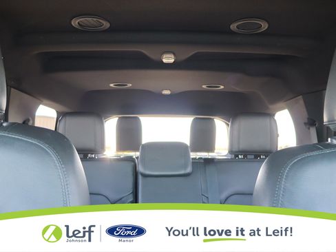 Used 2018 Ford Explorer XLT w/ Equipment Group 202A image 25