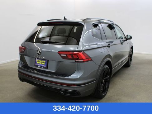 Certified 2023 Volkswagen Tiguan SE R-Line image 4