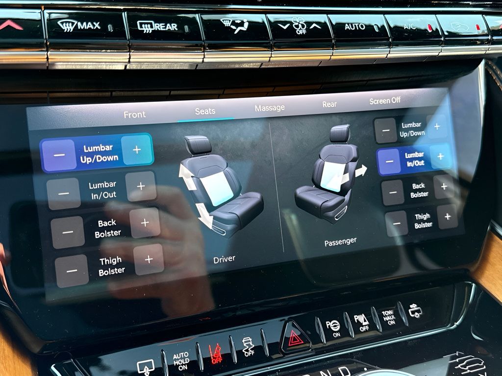 Used 2022 Jeep Grand Wagoneer Series III AWD/4WD image 32