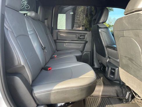Used 2022 RAM 2500 Tradesman w/ Chrome Appearance Group AWD/4WD image 27