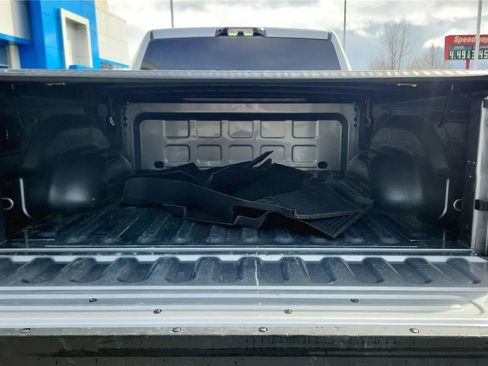Used 2024 RAM 2500 Big Horn w/ Towing Technology Group AWD/4WD image 8