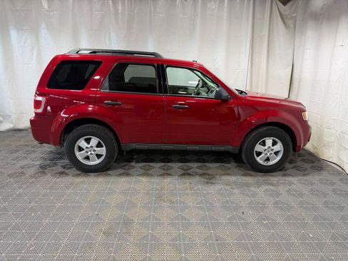 Used 2010 Ford Escape XLT AWD/4WD image 9