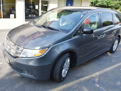 Used 2013 Honda Odyssey EX image 8