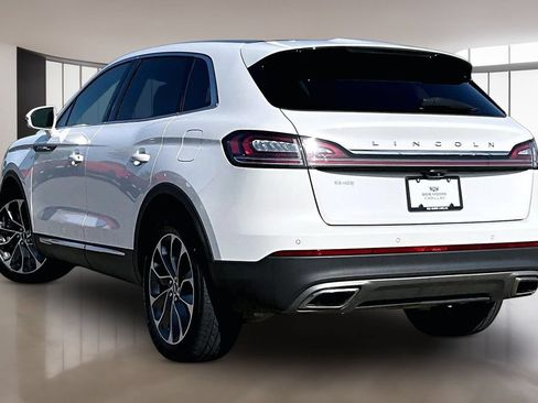 Used 2022 Lincoln Nautilus Reserve AWD/4WD image 12