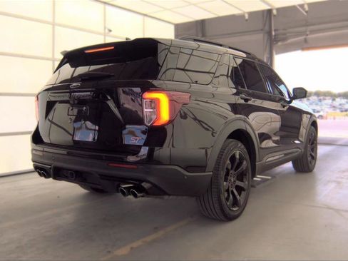 Used 2021 Ford Explorer ST w/ ST Street Pack AWD/4WD image 9
