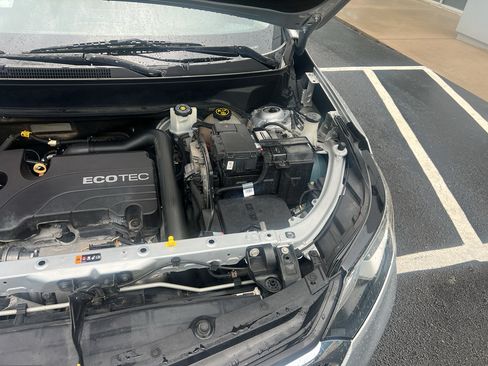 Used 2019 Chevrolet Equinox LT w/ LPO, Cargo Package FWD image 19