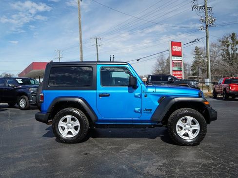 Used 2021 Jeep Wrangler Sport S image 2