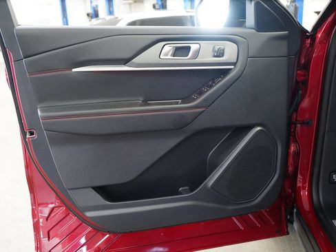 New 2026 Ford Explorer ST-Line w/ ST-Line Street Pack AWD/4WD image 17