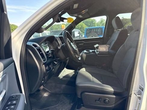 Used 2022 RAM 1500 Big Horn AWD/4WD image 13
