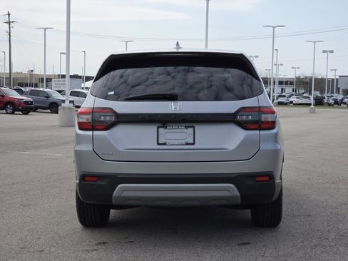 Used 2025 Honda Pilot EX-L image 17