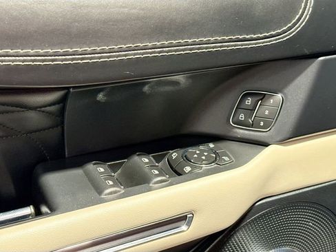 Used 2021 Ford Expedition Max Platinum image 17