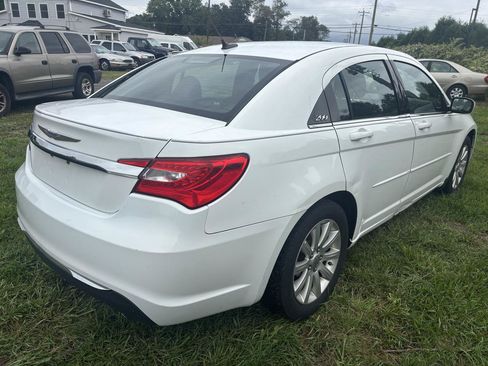 Used 2012 Chrysler 200 Touring FWD image 5