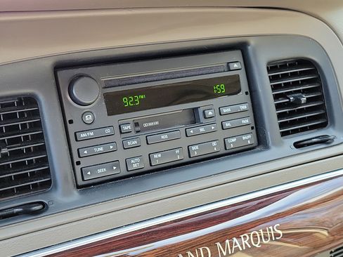 Used 2004 Mercury Grand Marquis LS image 20