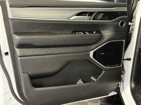 New 2026 Jeep Grand Wagoneer Limited AWD/4WD image 8