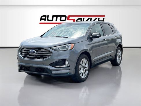 Used 2022 Ford Edge Titanium image 3