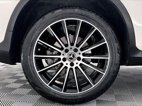 Used 2021 Mercedes-Benz GLC 300 image 8