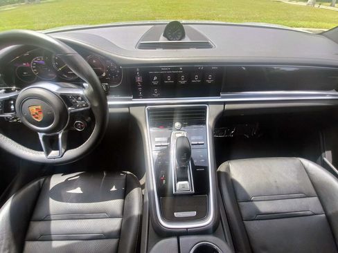 Used 2018 Porsche Panamera 4 AWD/4WD image 8