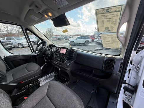 Used 2023 RAM ProMaster 2500 image 17