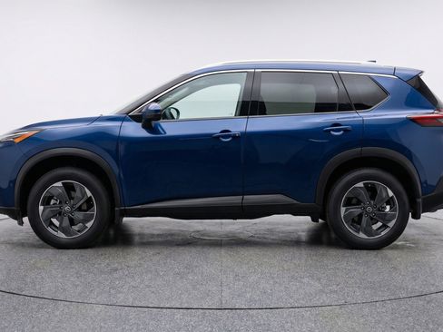 Used 2025 Nissan Rogue SV image 5