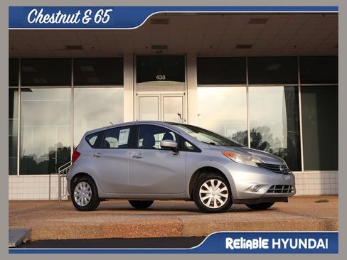 Used 2015 Nissan Versa Note SV FWD image 1