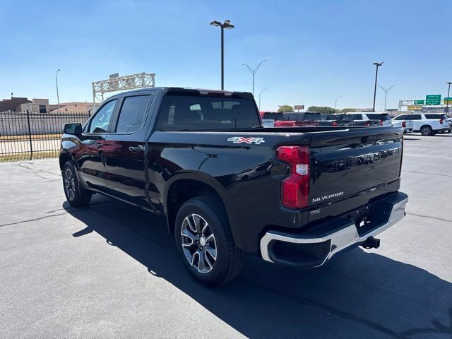 Used 2024 Chevrolet Silverado 1500 LT AWD/4WD image 5