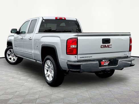 Used 2018 GMC Sierra 1500 SLE w/ SLE Value Package AWD/4WD image 4