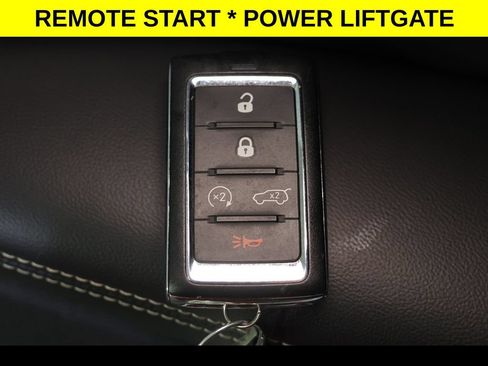 Used 2023 Jeep Grand Cherokee L Limited w/ Luxury Tech Group II AWD/4WD image 9