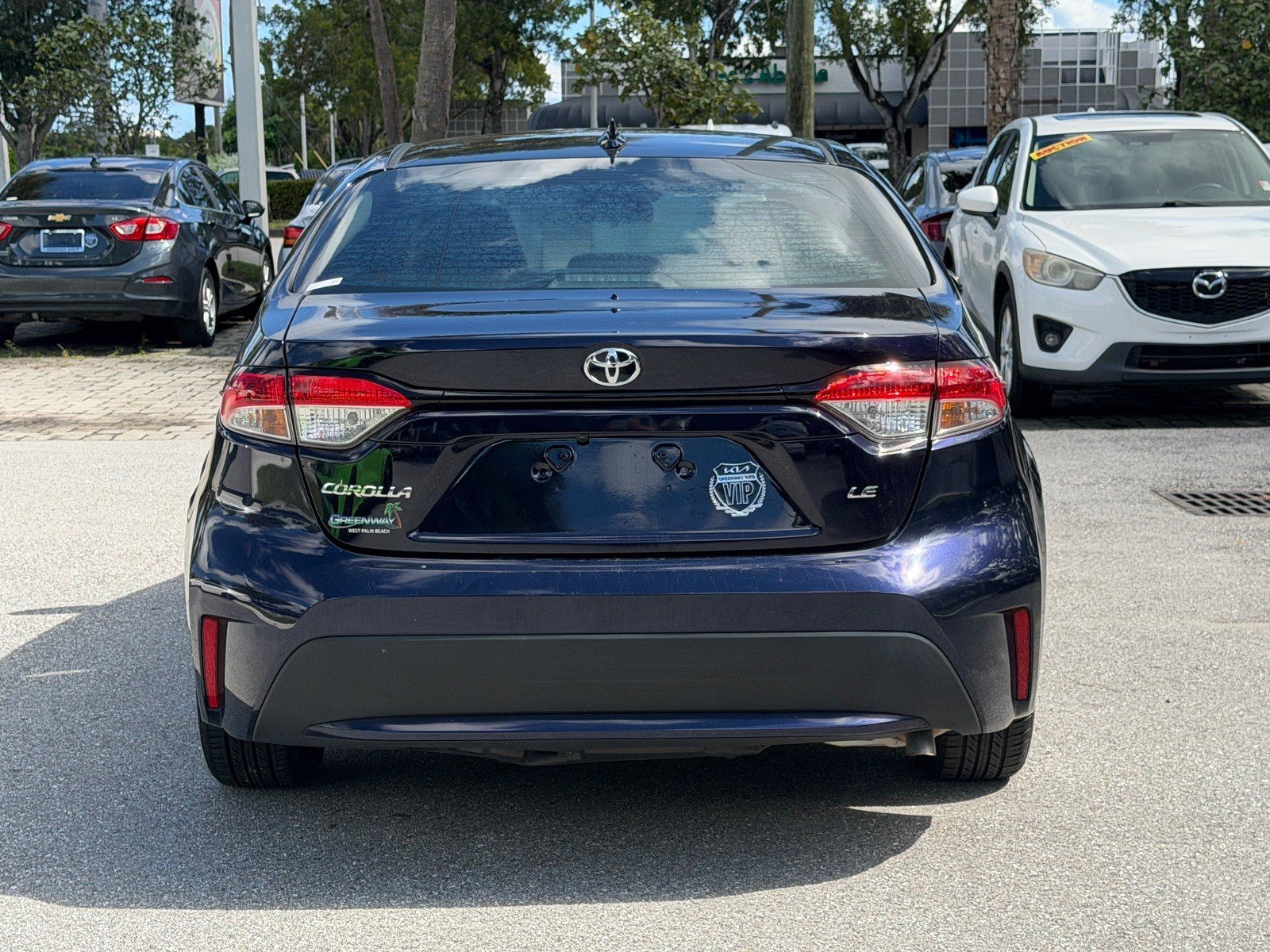Used 2020 Toyota Corolla LE FWD image 6