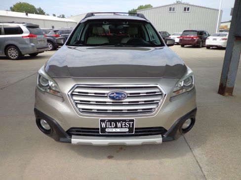 Used 2016 Subaru Outback 3.6R Limited AWD/4WD image 2