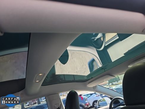 Used 2019 Tesla Model 3 Standard Range Plus image 56