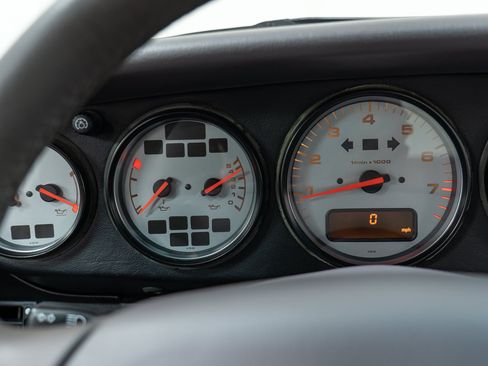 Used 1997 Porsche 911 Carrera 4S AWD/4WD image 24
