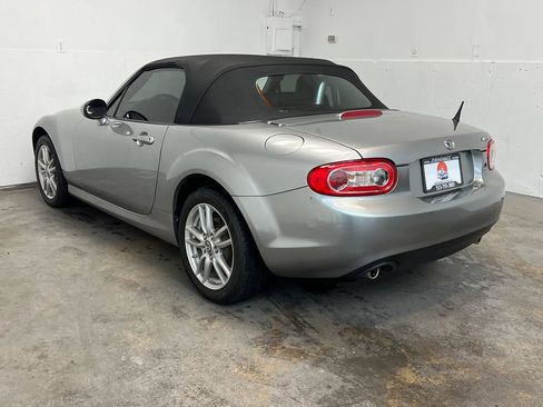 Used 2014 MAZDA MX-5 Miata Sport RWD image 6