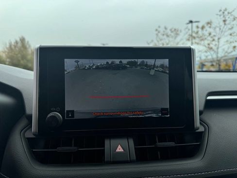 Used 2024 Toyota RAV4 XLE w/ Convenience Package image 23