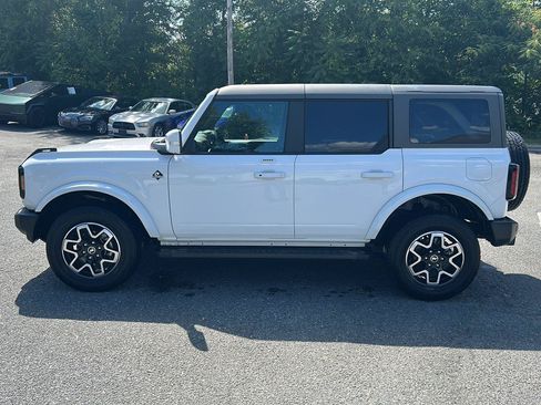 Used 2022 Ford Bronco Outer Banks AWD/4WD image 2