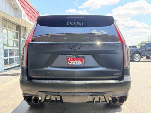 Used 2023 Cadillac Escalade V AWD/4WD image 4