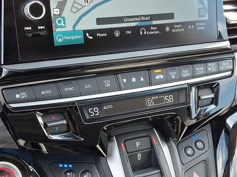 Used 2025 Honda Odyssey Elite image 19