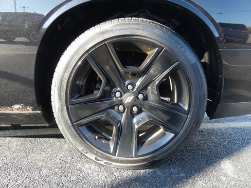 Used 2010 Dodge Challenger SE image 8