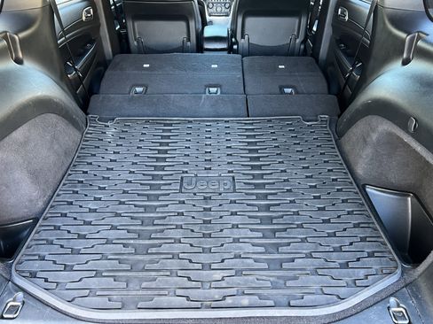 Used 2018 Jeep Grand Cherokee Altitude image 20