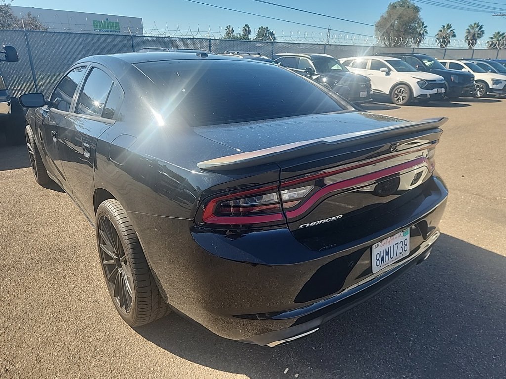 Used 2019 Dodge Charger SXT RWD image 10