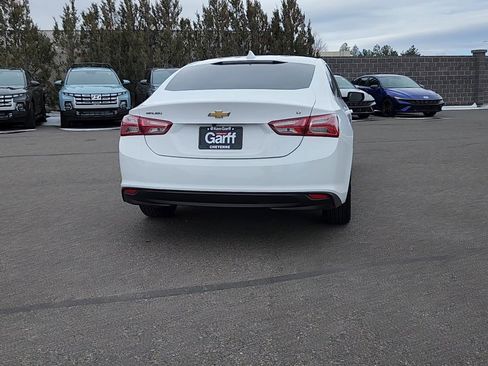 Used 2021 Chevrolet Malibu LT image 3