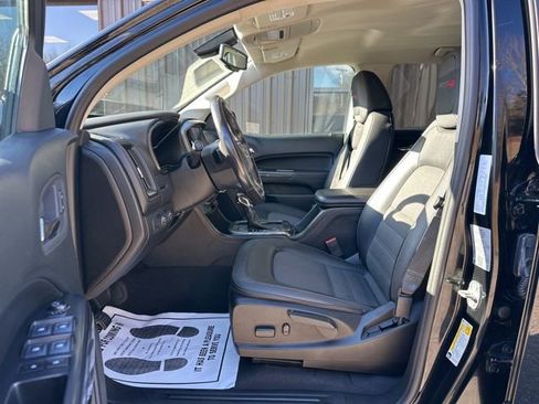 Used 2022 GMC Canyon AT4 image 10