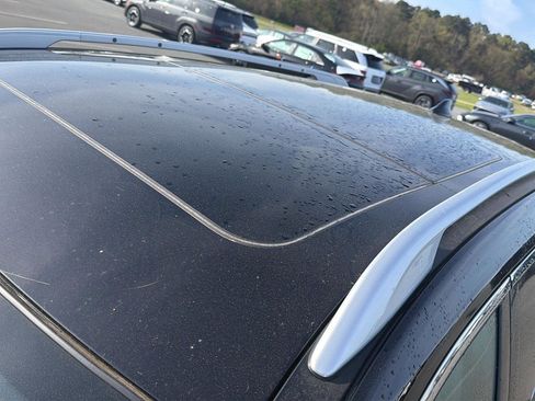 Used 2018 Nissan Rogue SV w/ Sun & Sound Touring Package image 6