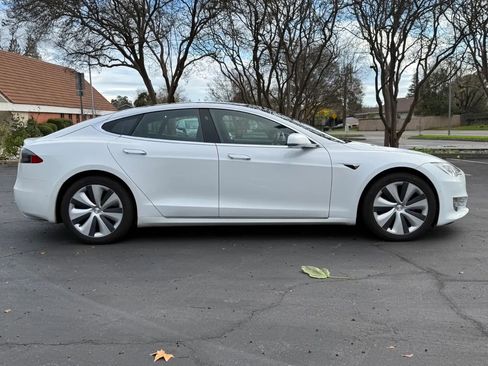 Used 2021 Tesla Model S Long Range Plus image 4
