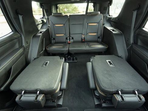 Used 2023 GMC Yukon AT4 w/ Technology Package image 31