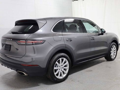 Used 2022 Porsche Cayenne image 9