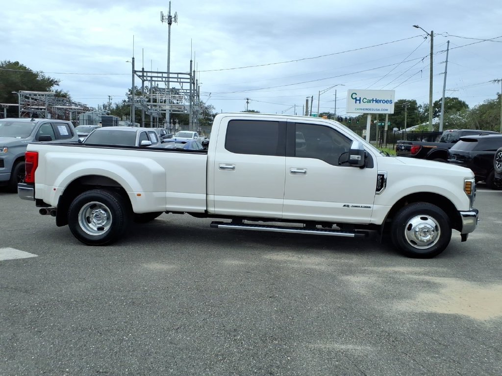 Used 2019 Ford F350 Lariat w/ Chrome Package RWD image 8