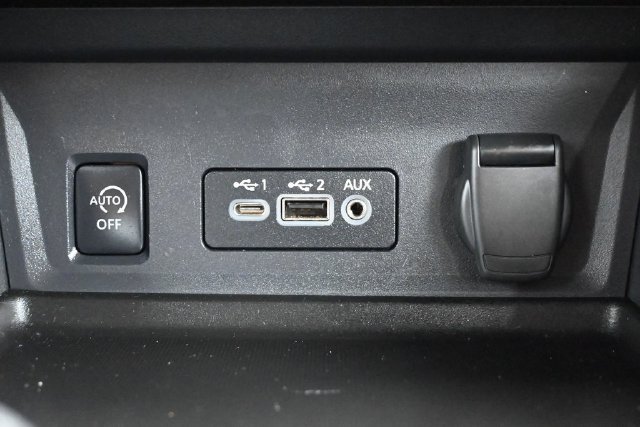 Used 2025 Nissan Sentra SV w/ All-Weather Package FWD image 22