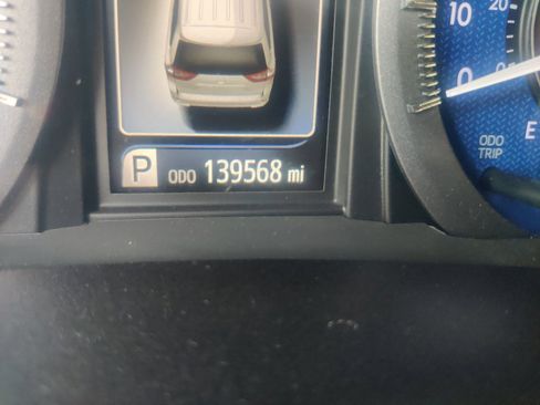 Used 2015 Toyota Sienna XLE image 10