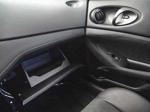 Used 2025 Nissan Z Performance w/ Floor Mat Package image 15